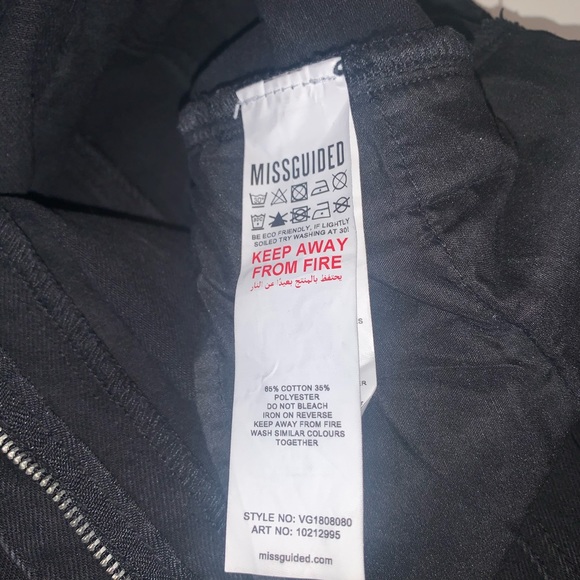 Missguided Plus black wide leg denim jeans. Zip front , 5 pockets . US 16 - Picture 4 of 6